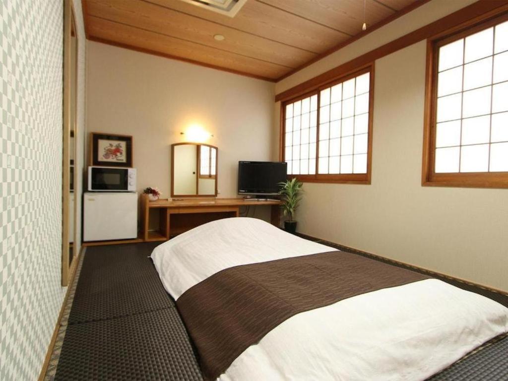 Hotel Livemax Budget Naha Tomarikou Екстериор снимка