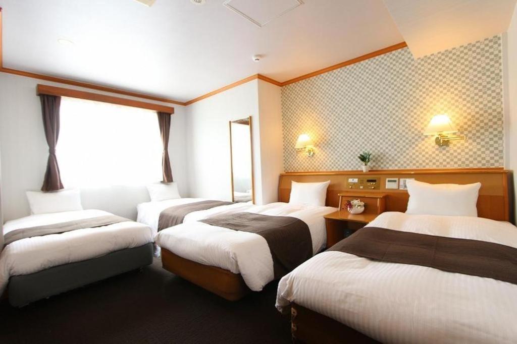 Hotel Livemax Budget Naha Tomarikou Екстериор снимка