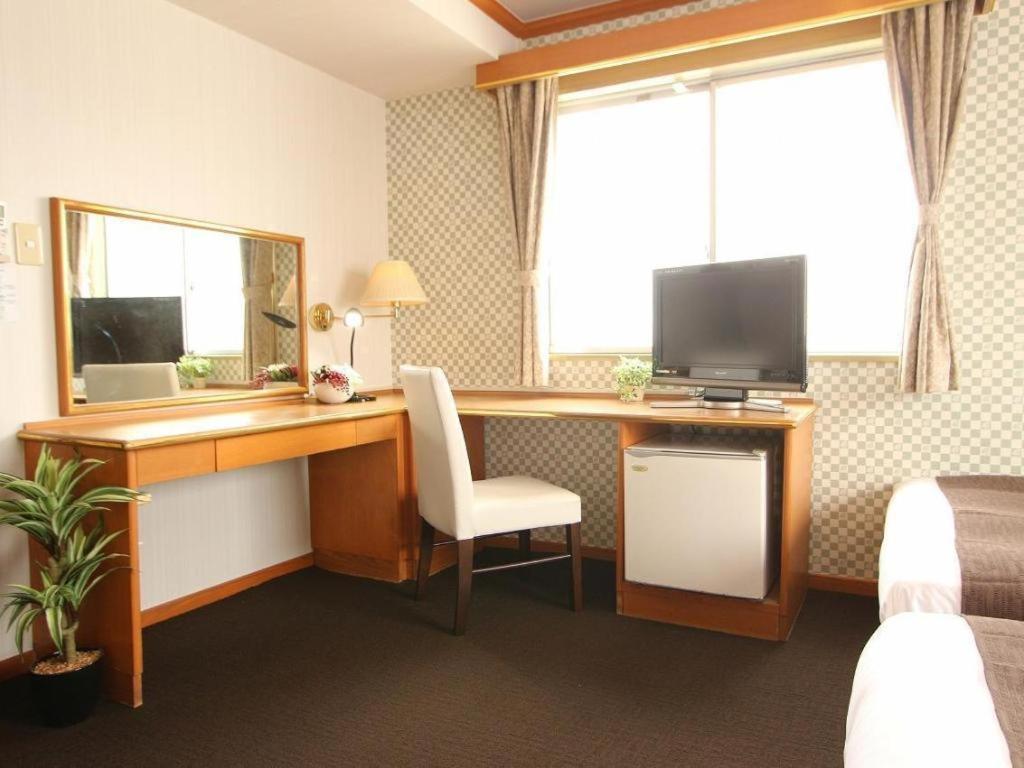 Hotel Livemax Budget Naha Tomarikou Екстериор снимка