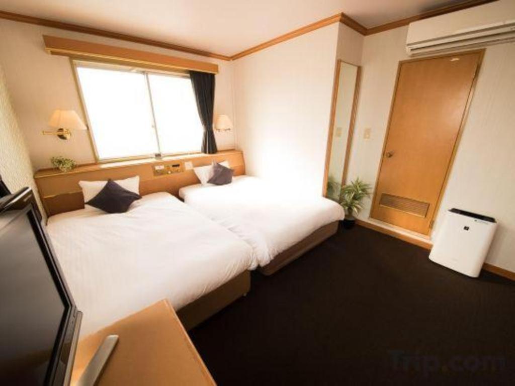 Hotel Livemax Budget Naha Tomarikou Екстериор снимка