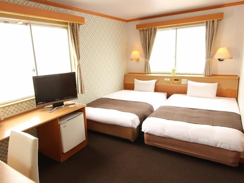 Hotel Livemax Budget Naha Tomarikou Екстериор снимка