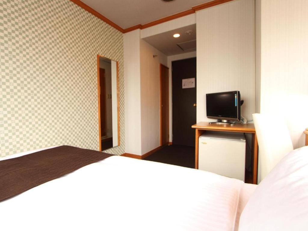 Hotel Livemax Budget Naha Tomarikou Екстериор снимка