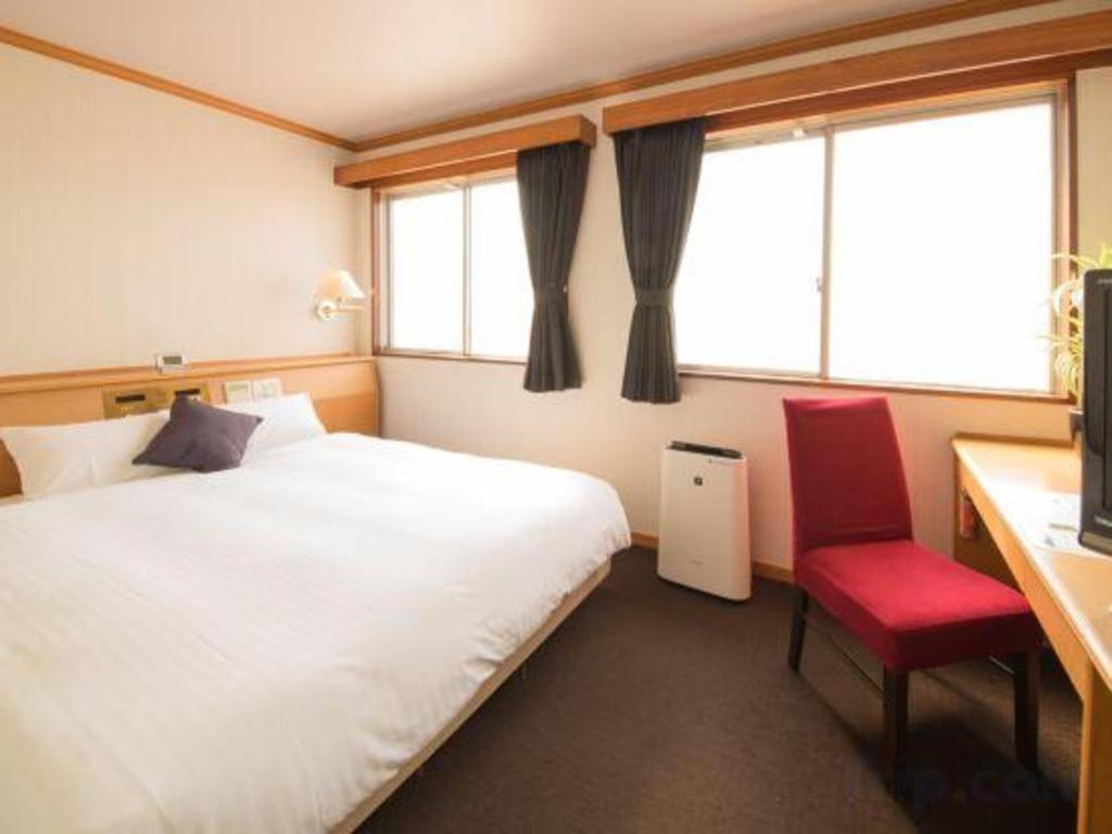 Hotel Livemax Budget Naha Tomarikou Екстериор снимка