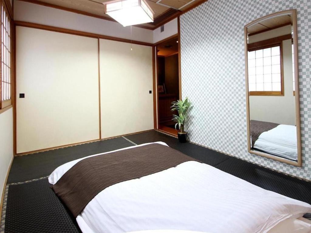 Hotel Livemax Budget Naha Tomarikou Екстериор снимка